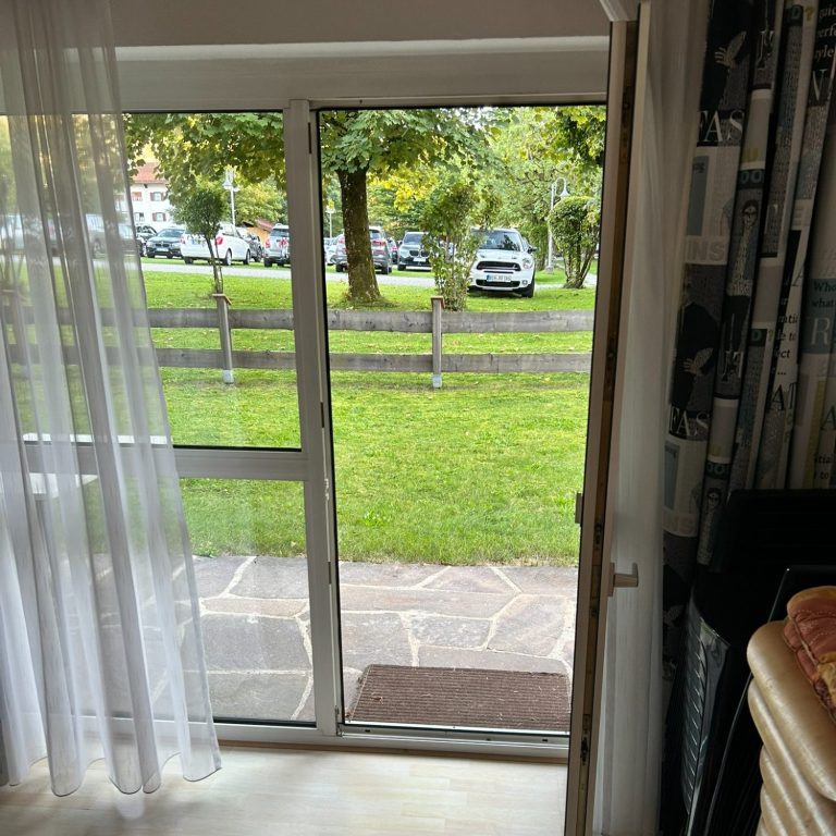 Teamraum ebenerdiger Austritt in den Gartenbereich